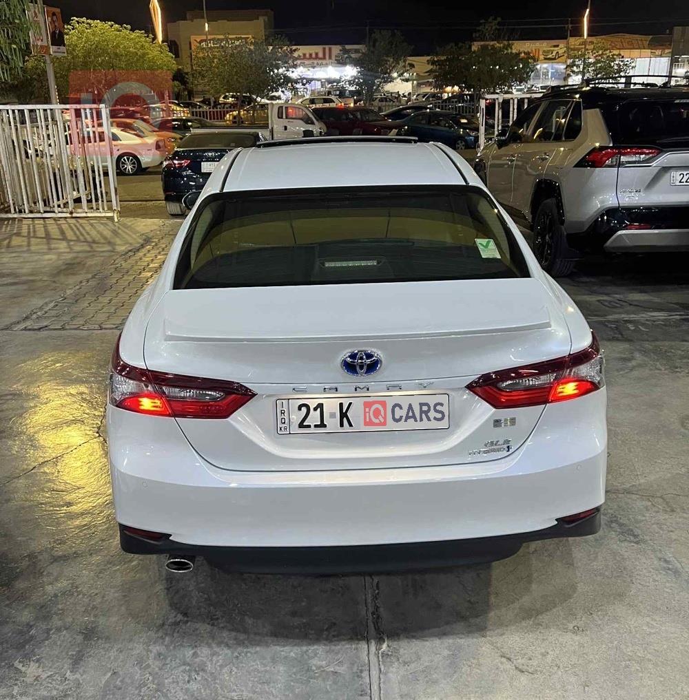 تۆیۆتا کامری